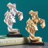 26cm Resin Couple Mask Statue – Kissing Lovers Romantic Desktop Art Decor