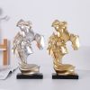 26cm Resin Couple Mask Statue – Kissing Lovers Romantic Desktop Art Decor